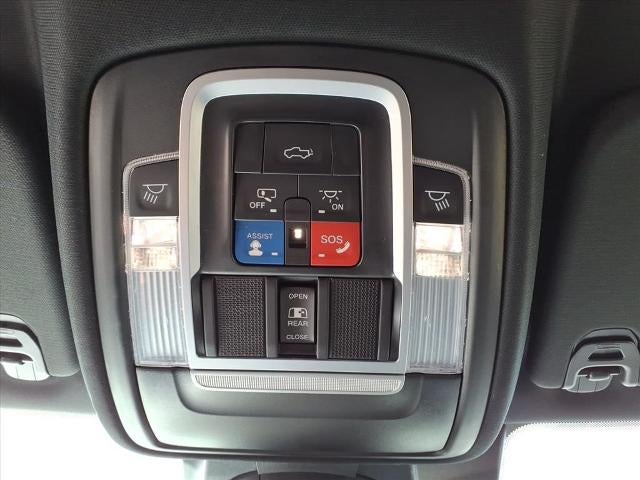 2023 RAM 1500 Laramie 4x4 Crew Cab 5'7" Box