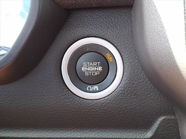 2023 RAM 1500 Laramie 4x4 Crew Cab 5'7" Box