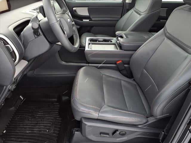 2025 Ford Expedition Active 4x4