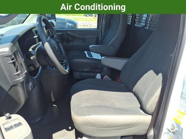 2024 Chevrolet Express Cargo 2500 2500 Regular Wheelbase Rear-Wheel Drive