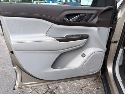 2022 GMC Acadia AWD SLT