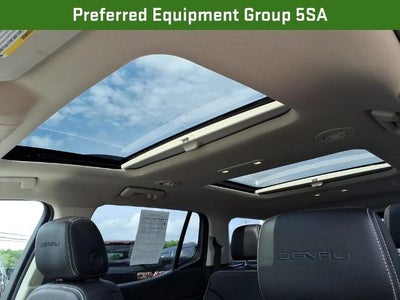 2023 GMC Acadia AWD Denali