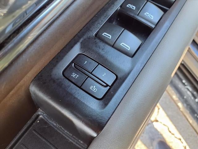 2023 GMC Yukon 4WD 4dr SLT