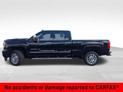 2017 GMC Sierra 2500 HD Crew Cab Standard Box 4-Wheel Drive Denali