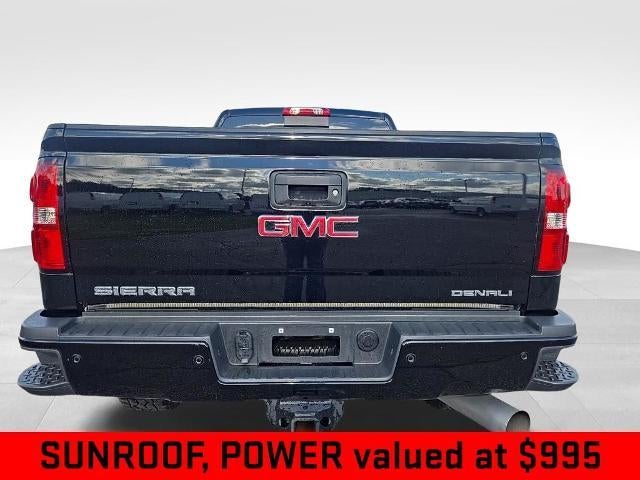 2017 GMC Sierra 2500 HD Crew Cab Standard Box 4-Wheel Drive Denali