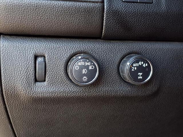 2021 GMC Canyon Crew Cab Short Box 4-Wheel Drive AT4 w/Leather