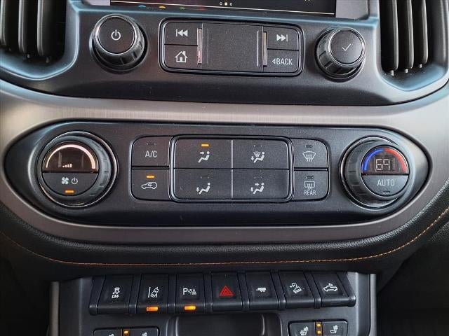 2021 GMC Canyon Crew Cab Short Box 4-Wheel Drive AT4 w/Leather