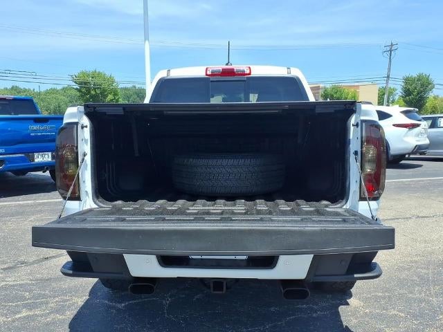2022 GMC Canyon Crew Cab Short Box 4-Wheel Drive AT4 w/Leather