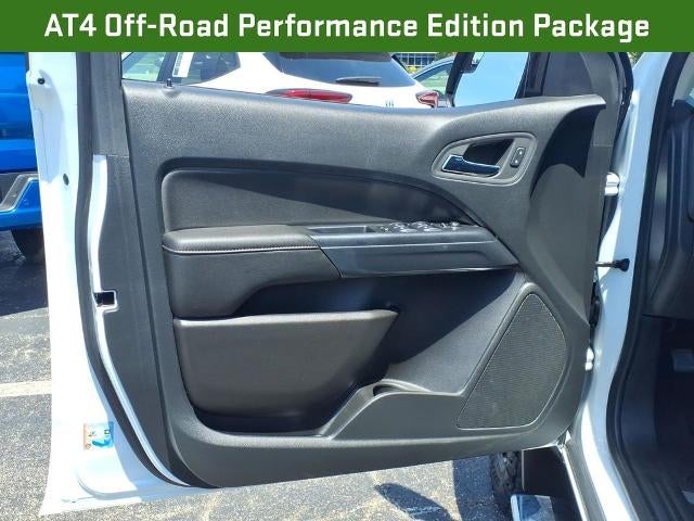 2022 GMC Canyon Crew Cab Short Box 4-Wheel Drive AT4 w/Leather
