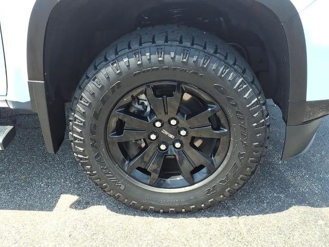 2022 GMC Canyon Crew Cab Short Box 4-Wheel Drive AT4 w/Leather
