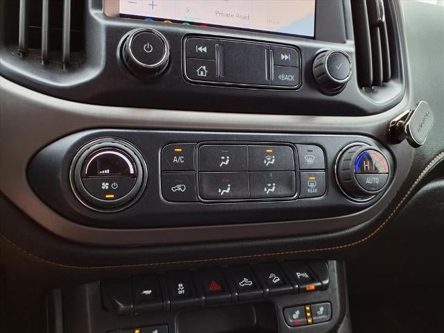 2022 GMC Canyon Crew Cab Short Box 4-Wheel Drive AT4 w/Leather