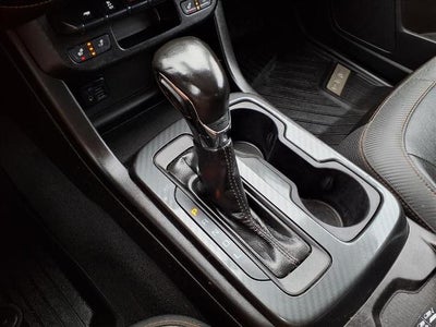 2022 GMC Canyon Crew Cab Short Box 4-Wheel Drive AT4 w/Leather