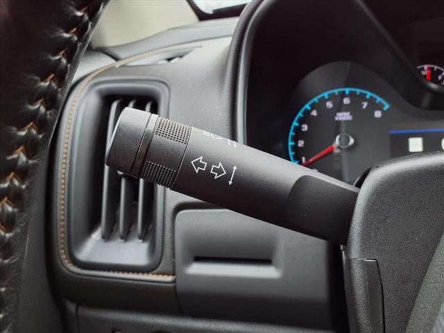 2022 GMC Canyon Crew Cab Short Box 4-Wheel Drive AT4 w/Leather