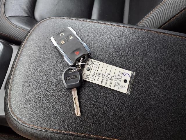 2022 GMC Canyon Crew Cab Short Box 4-Wheel Drive AT4 w/Leather