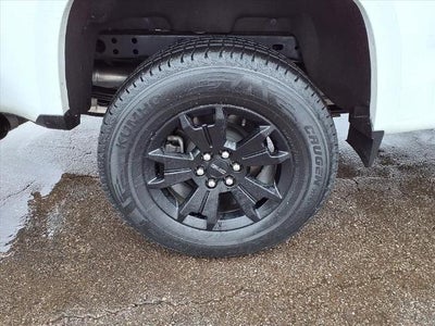 2022 GMC Canyon Crew Cab Short Box 4-Wheel Drive AT4 w/Leather