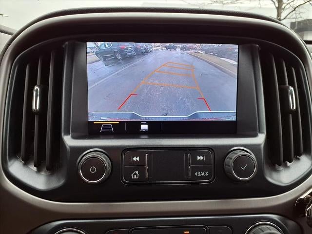 2022 GMC Canyon Crew Cab Short Box 4-Wheel Drive AT4 w/Leather