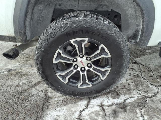 2023 GMC Canyon Crew Cab Short Box 4-Wheel Drive AT4