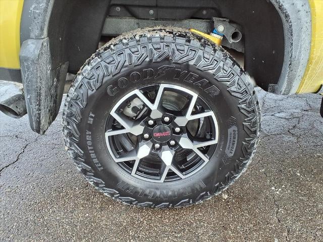 2023 GMC Canyon Crew Cab Short Box 4-Wheel Drive AT4X