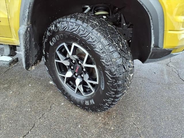 2023 GMC Canyon Crew Cab Short Box 4-Wheel Drive AT4X