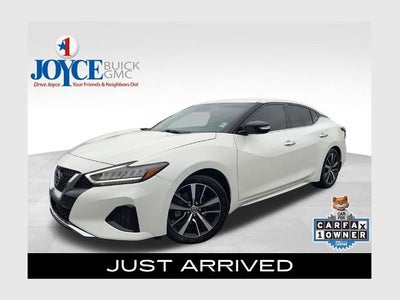 2022 Nissan Maxima SV CVT