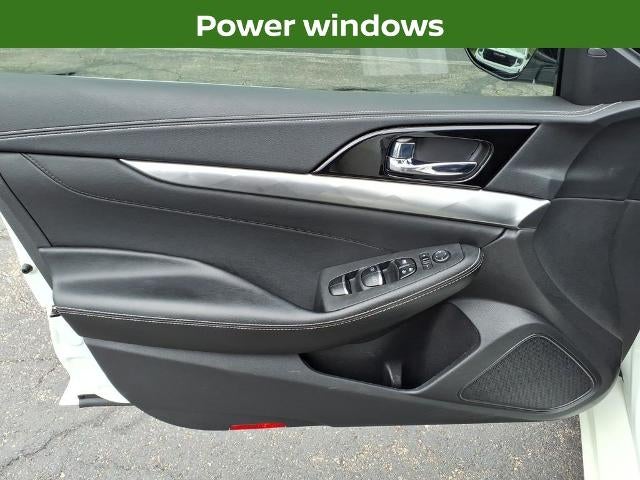 2022 Nissan Maxima SV CVT