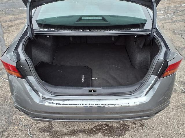 2020 Nissan Altima 2.5 SV Sedan