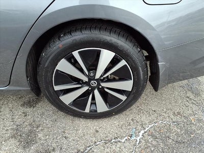 2020 Nissan Altima 2.5 SV Sedan