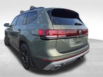 2024 Volkswagen Atlas 2.0T Peak Edition SEL 4MOTION