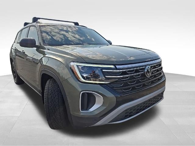 2024 Volkswagen Atlas 2.0T Peak Edition SEL 4MOTION