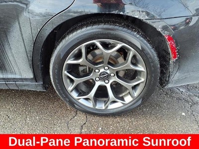 2015 Chrysler 300 4dr Sdn 300S RWD