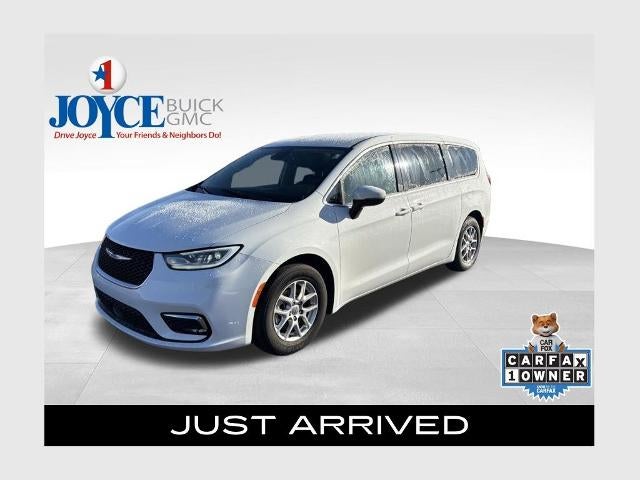 2023 Chrysler Pacifica Touring L FWD