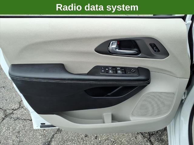 2023 Chrysler Pacifica Touring L FWD