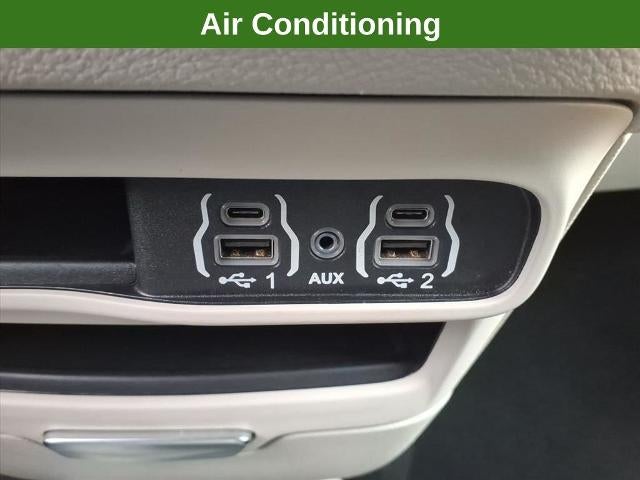 2023 Chrysler Pacifica Touring L FWD