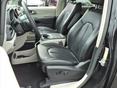 2023 Chrysler Pacifica Touring L FWD
