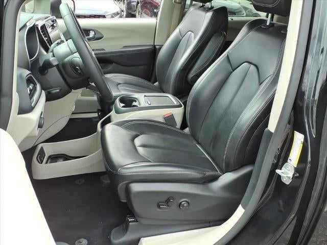 2023 Chrysler Pacifica Touring L FWD