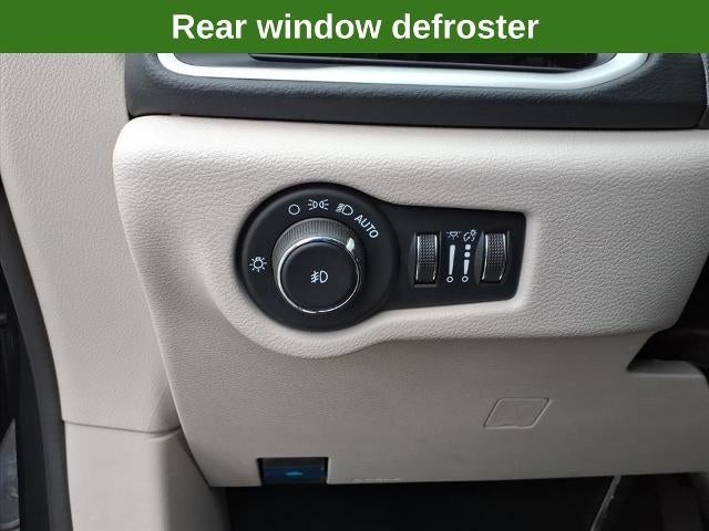 2023 Chrysler Pacifica Touring L FWD