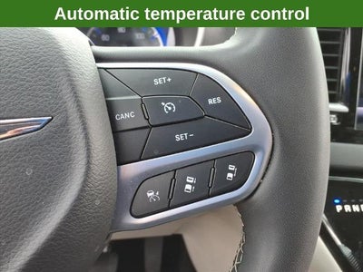 2023 Chrysler Pacifica Touring L FWD