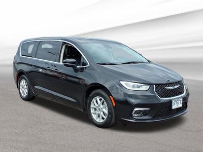 2023 Chrysler Pacifica Touring L FWD