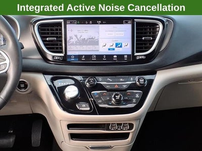 2023 Chrysler Pacifica Touring L FWD