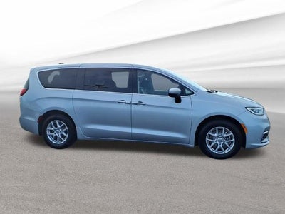 2023 Chrysler Pacifica Touring L FWD