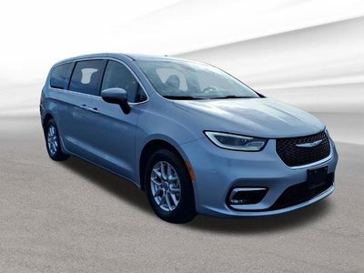 2023 Chrysler Pacifica Touring L FWD