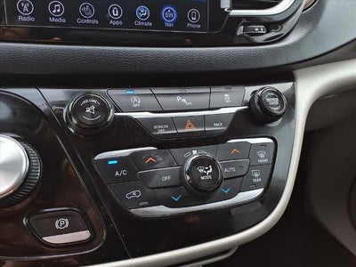 2017 Chrysler Pacifica Touring-L FWD