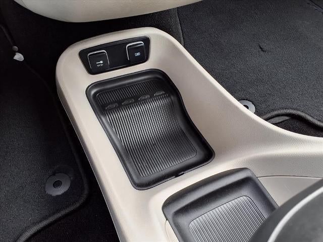 2017 Chrysler Pacifica Touring-L FWD