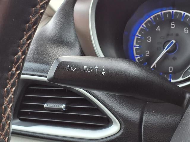 2017 Chrysler Pacifica Touring-L FWD