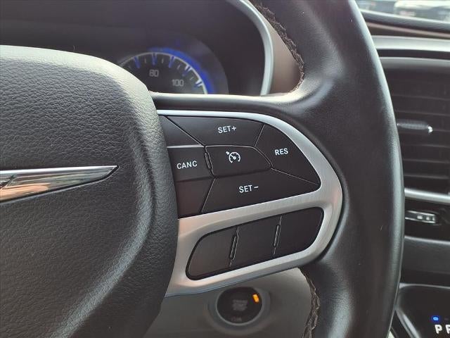 2017 Chrysler Pacifica Touring-L FWD