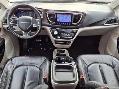 2017 Chrysler Pacifica Touring-L FWD