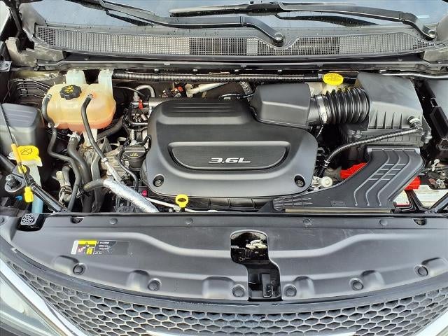 2017 Chrysler Pacifica Touring-L FWD