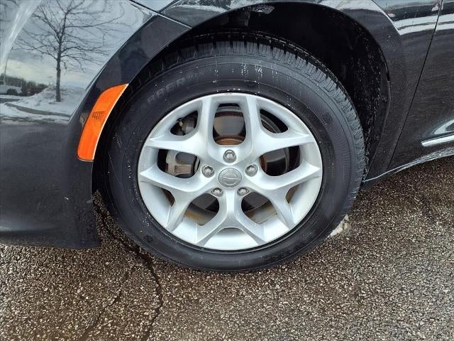 2017 Chrysler Pacifica Touring-L FWD