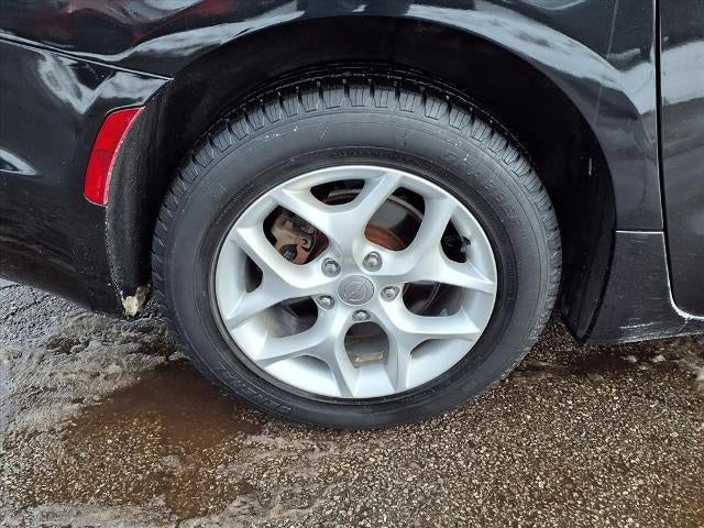 2017 Chrysler Pacifica Touring-L FWD