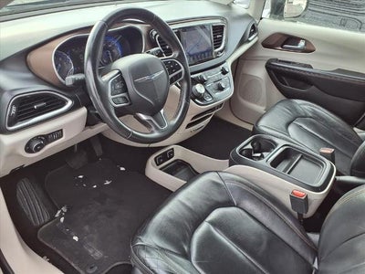 2017 Chrysler Pacifica Touring-L FWD